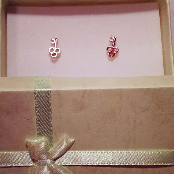 Tiny Pierced Earrings "Keys To My Heart" Gold 1/4" Gift Box NWOT - Picture 1 of 2